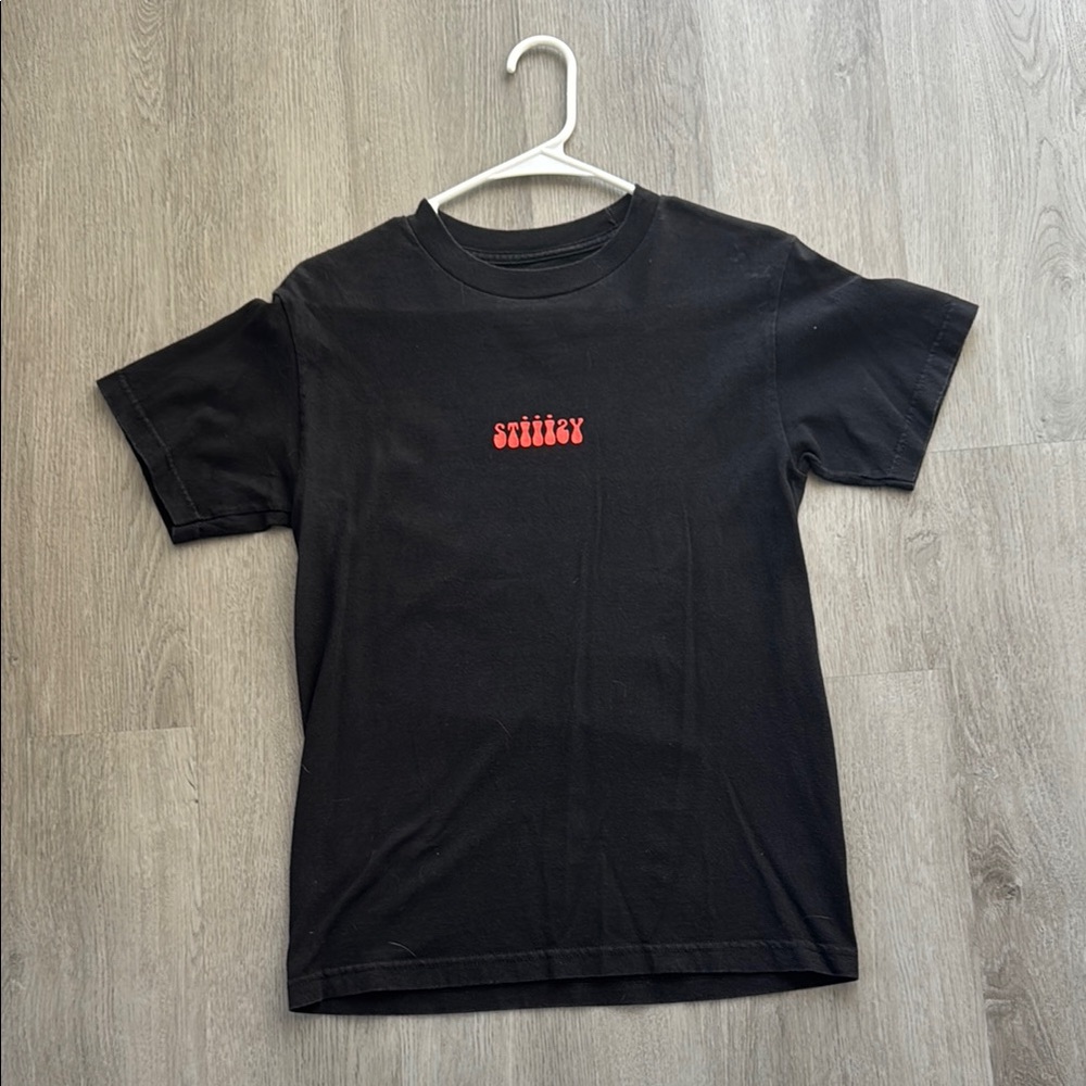 STIIIZY Black Tee with Red Spiral Design